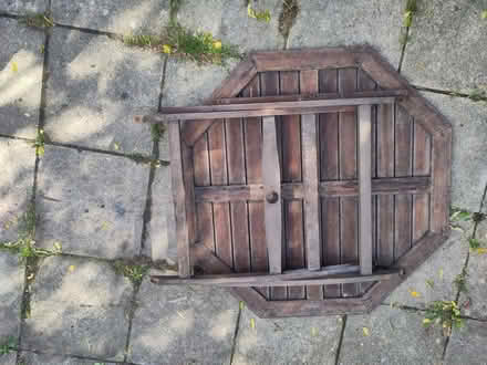 Photo of free Outdoor table (Finsbury Park, N4) #3