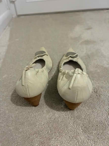 Photo of free Cream shoes Size 40 (7) (Penland Wood TN40) #3