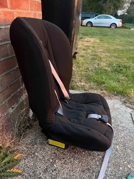 Photo of free Rear facing car seat up to 25kg 6y (PO19 Chichester) #2