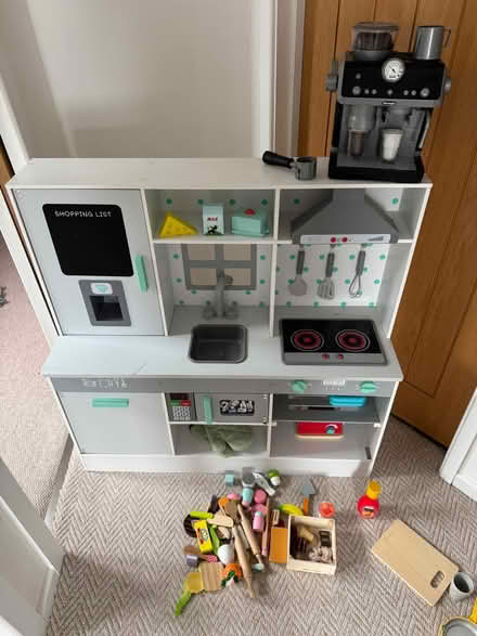 Photo of free Children’s Play Kitchen (Bramber BN44) #2