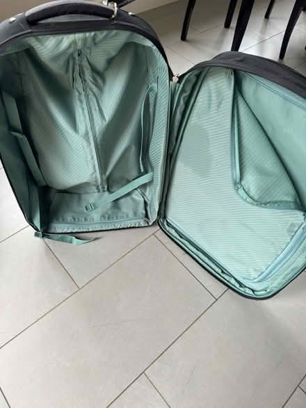 Photo of free Medium size suitcase (Goffs oak EN7) #4