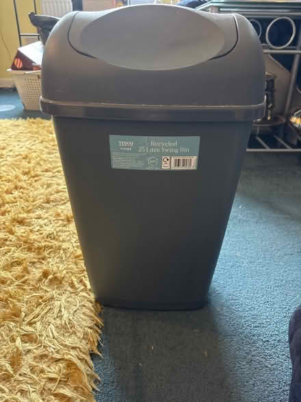 Photo of free Medium size swing bin (West Ealing Off Argyle Rd W13) #1