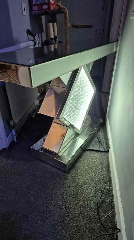 Photo of free mirrored sideboard//tablets (Stamford Hill N16) #3