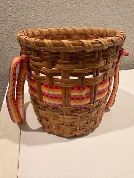Photo of free Small basket (94087) #1