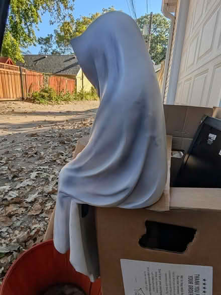 Photo of free Misc art, kitchen, decor (Downtown Oak Park) #3