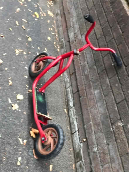 Photo of free Child’s scooter (South Wimbledon, SW19 SW19) #3
