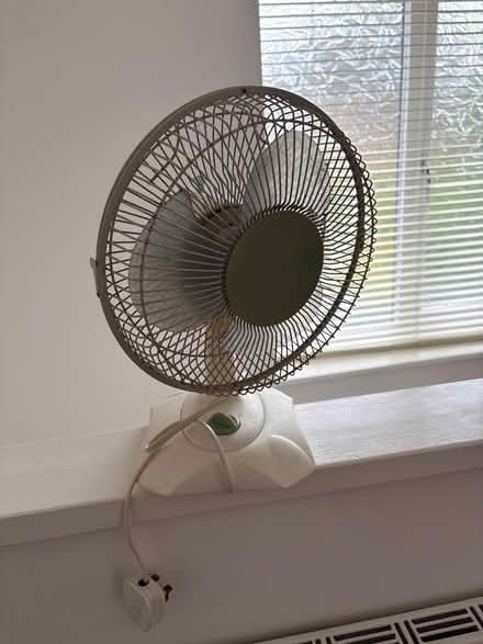 Photo of free Small Fan (Shirley B90) #1
