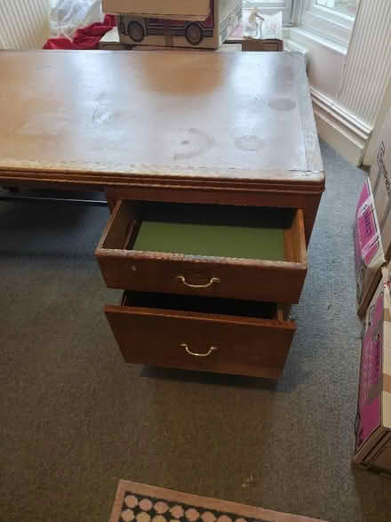 Photo of free large desk (Fairfield LA1) #2