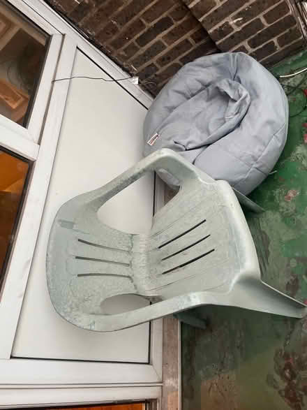 Photo of free outdoor chair and bean bag (Bermondsey SE16) #1