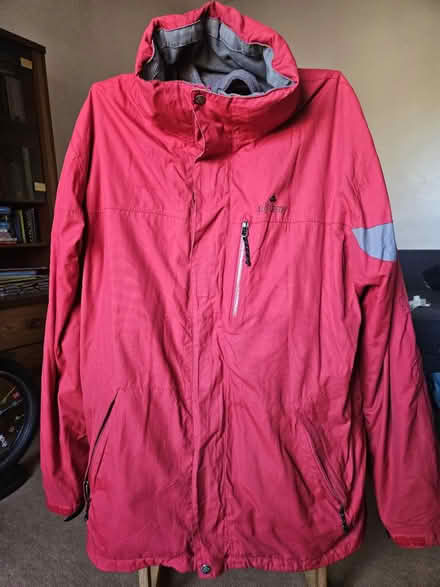 Photo of free Man's jacket size xxl (CR0) #1