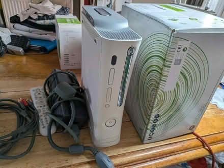 Photo of free Xbox 360 working (Shippon OX13) #1
