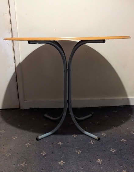 Photo of free Round Table (Important (Lipson PL4) #2