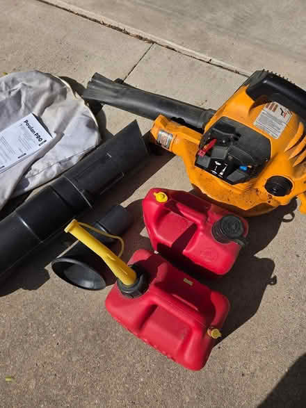 Photo of free blower (Kirkridge) #1
