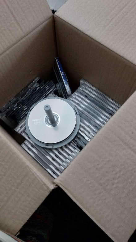 Photo of free blank R/RW dvds and cds (Elstow MK42) #1