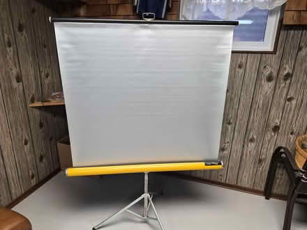 Photo of free Video screen (Winston Churchill & Dundas) #1