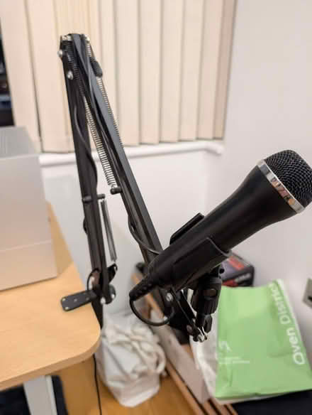 Photo of free Moukey Boom Arm & Guitar Hero Mic (W3 7DY) #3