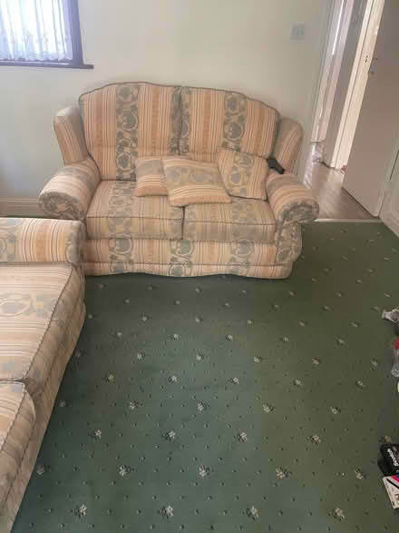 Photo of free Sofas and washing machin yese (Muswell Hill N10) #3