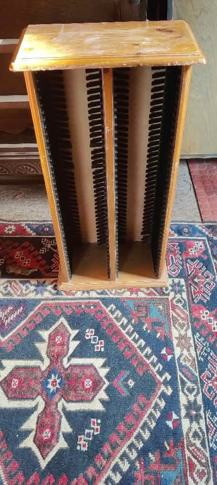 Photo of free CD holder (Bare LA4) #1