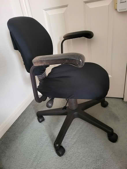 Photo of free office chair (Mt Carmel area, Redwood City) #1