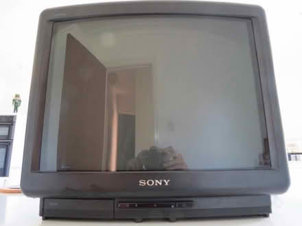 Photo of crt tv (Yeadon LS19) #1