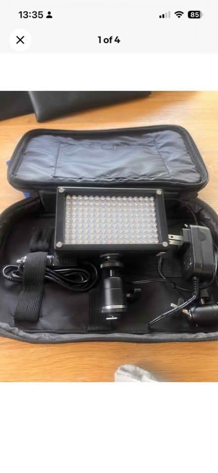Photo of free Ikan iLED 144 Bi-Colour LED Video Camera Light + Battery, Mo (Upper Wolvercote OX2) #1