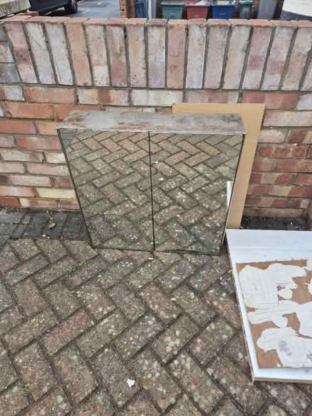 Photo of free Bathroom accessories (Hanworth TW13) #3