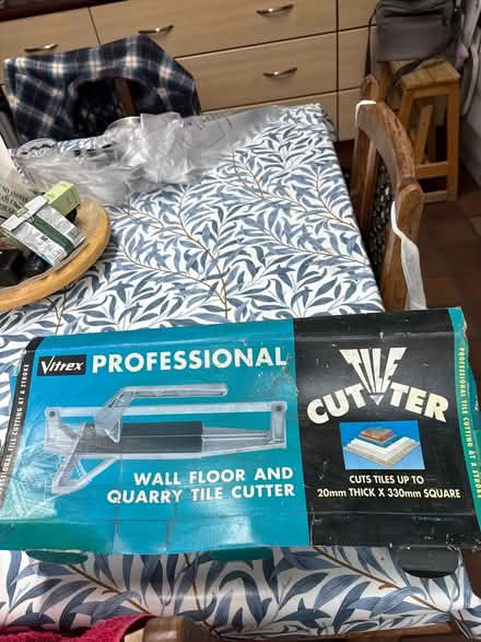 Photo of free Fitted Tile Cutter (London W3) #2