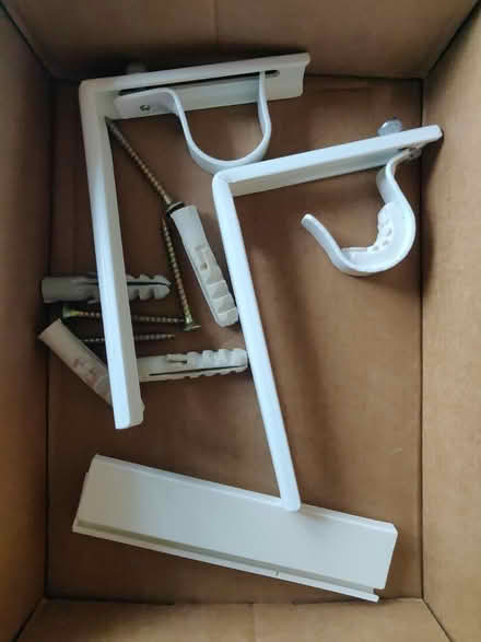 Photo of free Extendable white curtain pole (Liphook GU30) #4