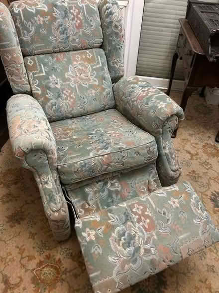 Photo of free Recliner Armchair - good condition (Handsworth B21) #3