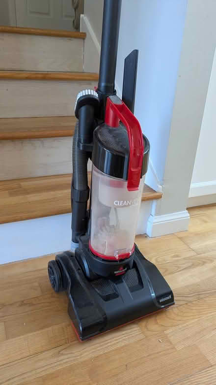 Photo of free vacuum (Near Claremont Hotel) #1