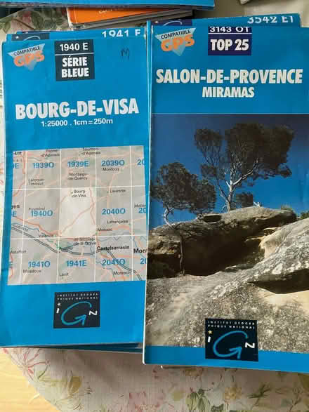 Photo of free 22 France 1:25 Walking Maps (Clapham MK41) #1