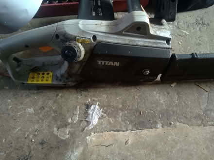 Photo of free Electric chainsaw with extra chains and TV unit (Cashes Green GL5) #1