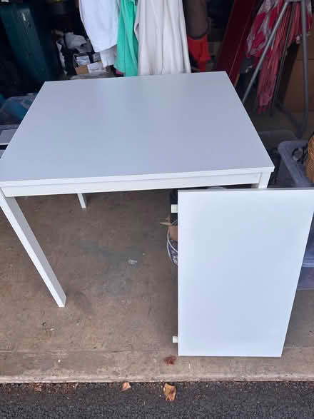 Photo of free White extendable table (Weston TQ9) #1