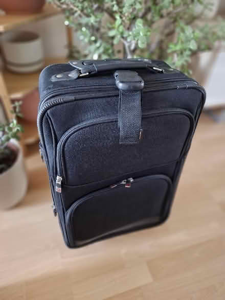 Photo of free Medium size suitcase (70L) (Holbrooks CV6) #2