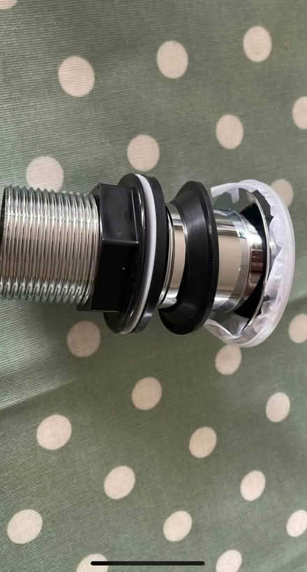 Photo of free cubico click clack bain waste slotted plug (Fromefield BA11) #1