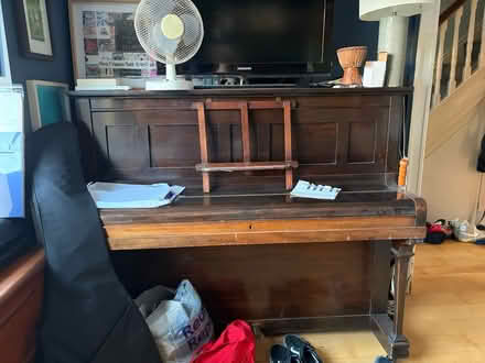 Photo of free piano (BT6) #1