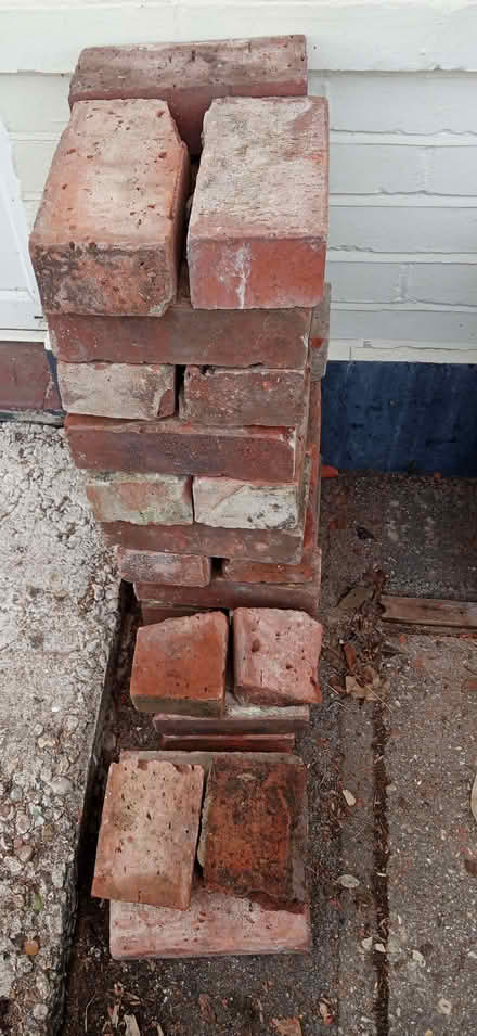 Photo of free bricks. Reclaimed (ferndown BH22) #4