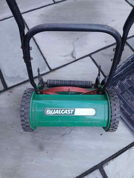 Photo of free qualcast push lawnmower (Widnes Cheshire) #2