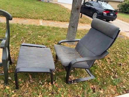 Photo of free Curb Alert: Nice Chairs (Darien - near 75th x Cass Ave.) #2