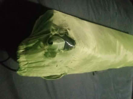 Photo of free 2person pop-up green tent (Osmondthorpe LS9) #2