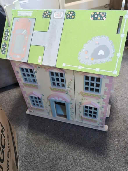 Photo of free Dolls house (Worthing BN14) #1
