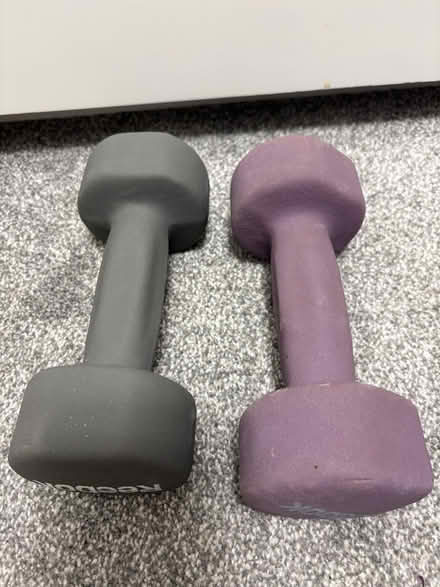 Photo of free A pair of 4 kg dumbell (Burgess Hill RH15) #1