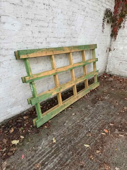 Photo of free Large Pallet (Haringey N8 0SA) #1