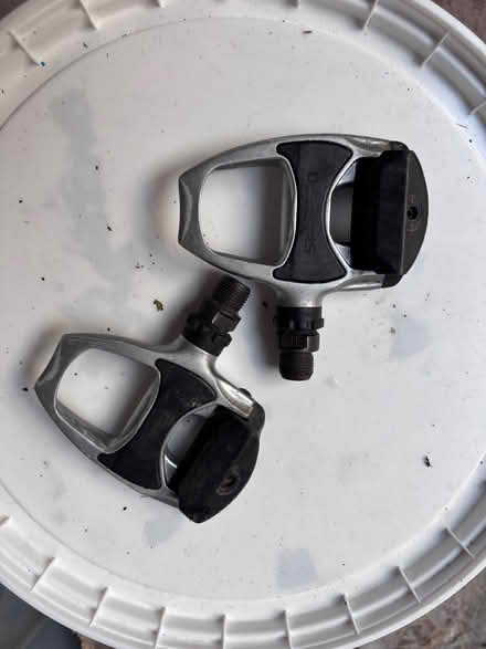 Photo of free Shimano pedals (Bear Flat BA2) #1