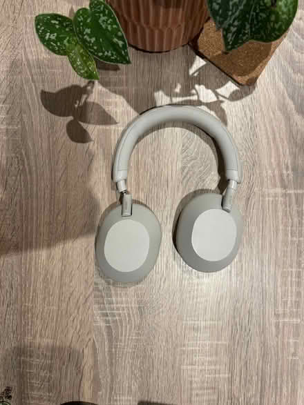 Photo of free Sony WH-1000XM5 Headphones (Barking IG11) #1