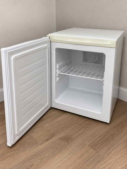 Photo of free Mini Freezer (SW4 7NE) #1