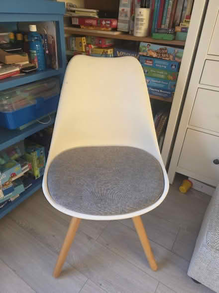 Photo of free White chair (Stockport Sk5) #1