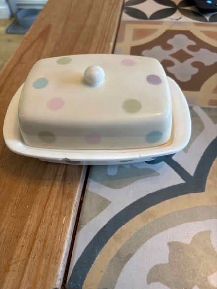 Photo of free Ceramic butter dish with small chip in (Knaphill GU21) #1