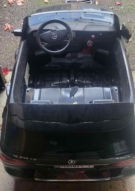 Photo of free Childrens ride on electric mercedes (Fairfield Park SG5) #2