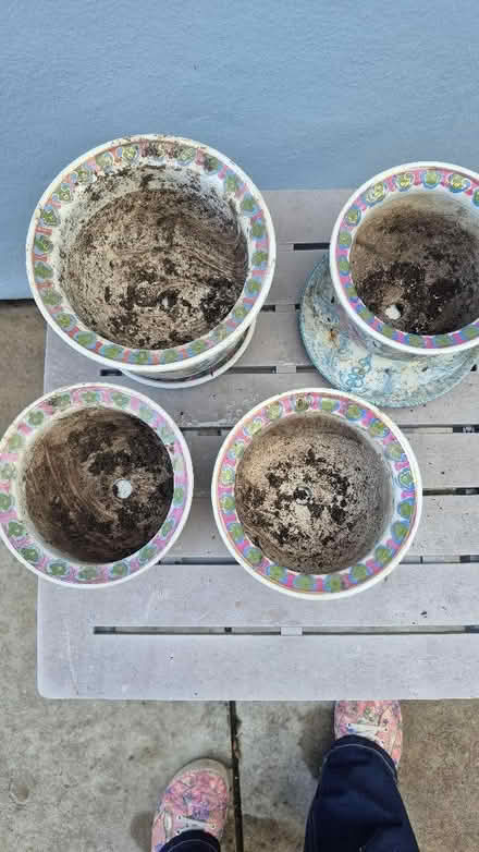 Photo of free 4 Pretty Plant Pots And Saucers (Worle BS22) #3